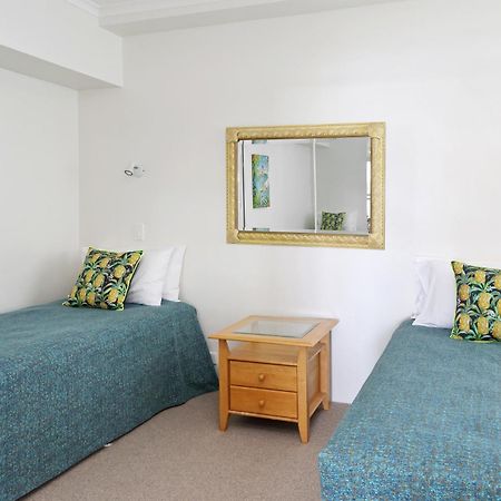 Noosa Quays Waterfront Accomodation Exterior photo