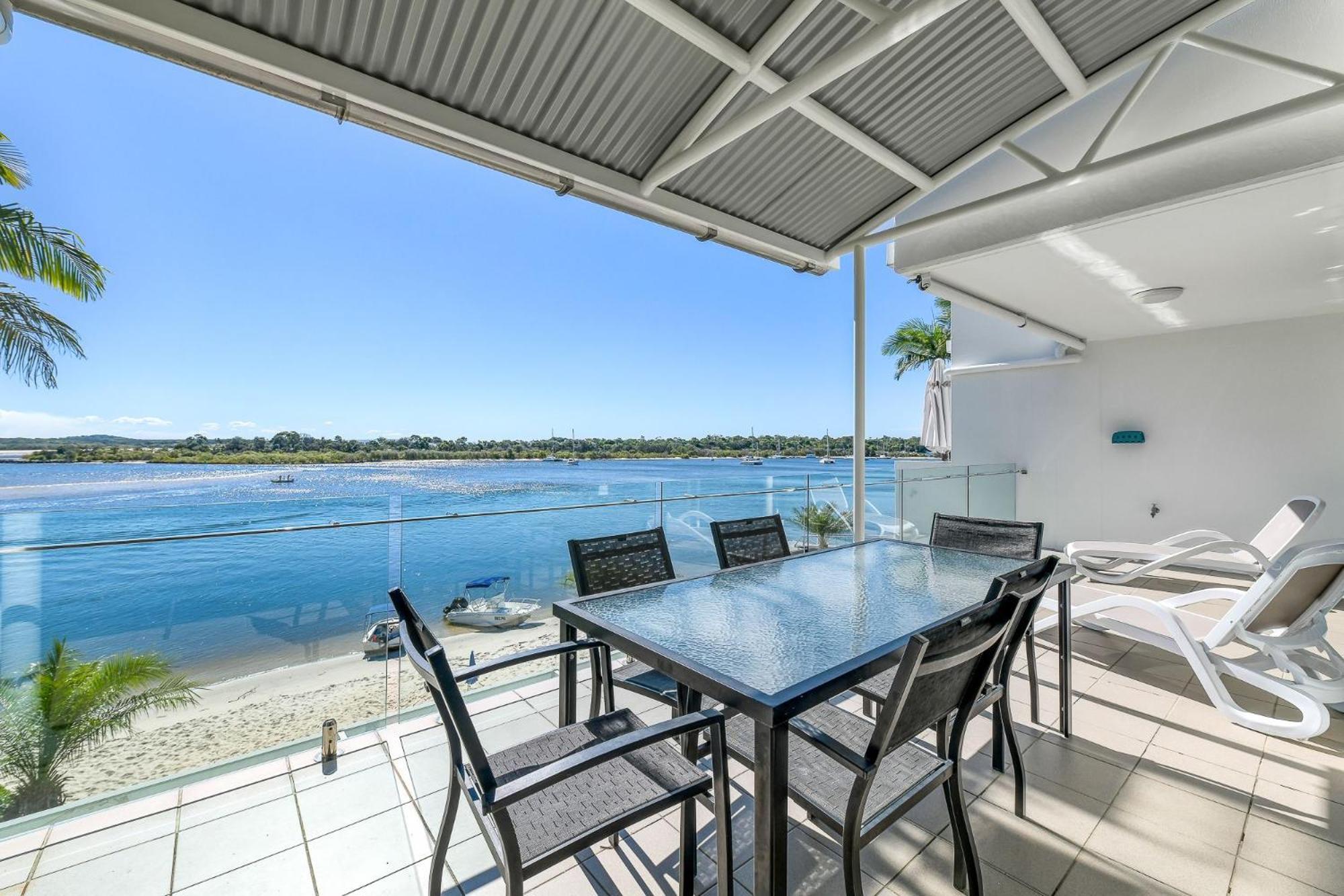 Noosa Quays Waterfront Accomodation Exterior photo