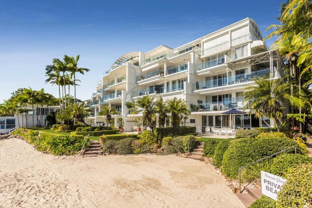 Noosa Quays Waterfront Accomodation Exterior photo